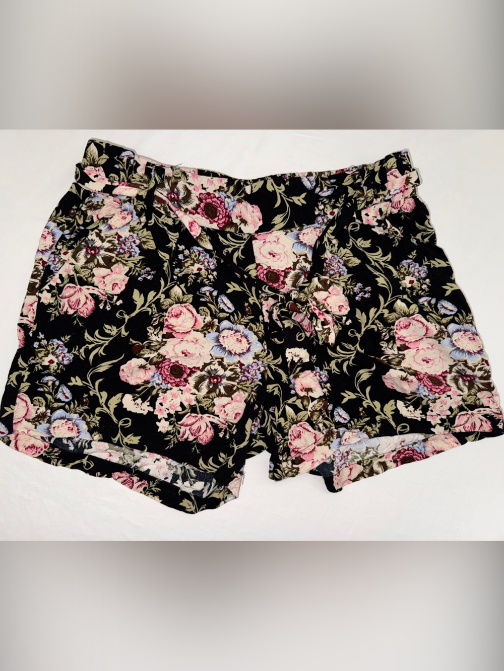 Floral Print Women's Elastic Tie Shorts - Black with Pink Floral